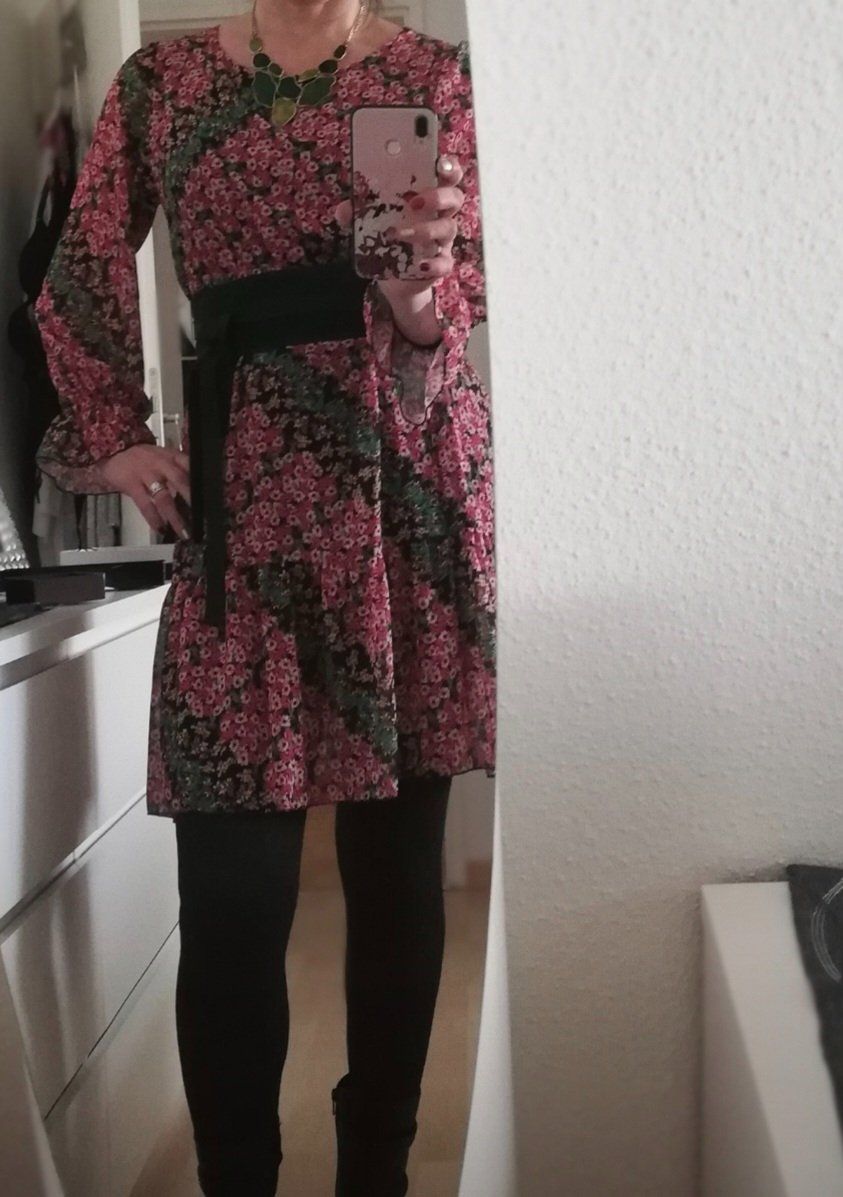 Vestiti: Kleid – Usato da Wettswil am Albis venduto da lin_8h9t
