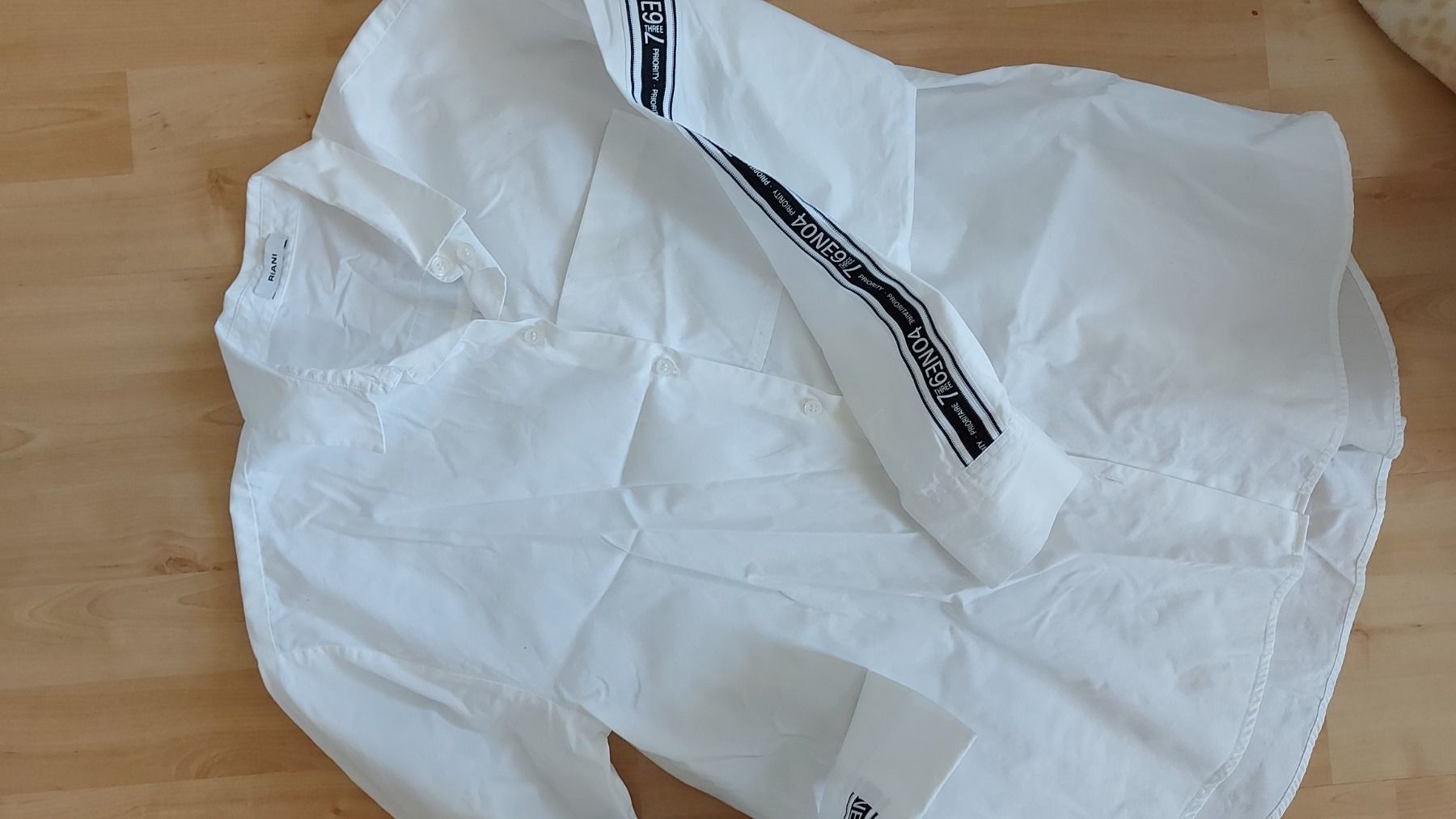 Riani Blusen: Riani Bluse – Gebraucht aus langenthal von rundholz7 5