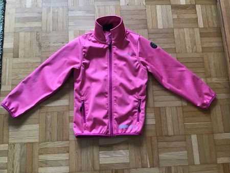 Tolle Jacke Gr. 116  der Marke Trevolution