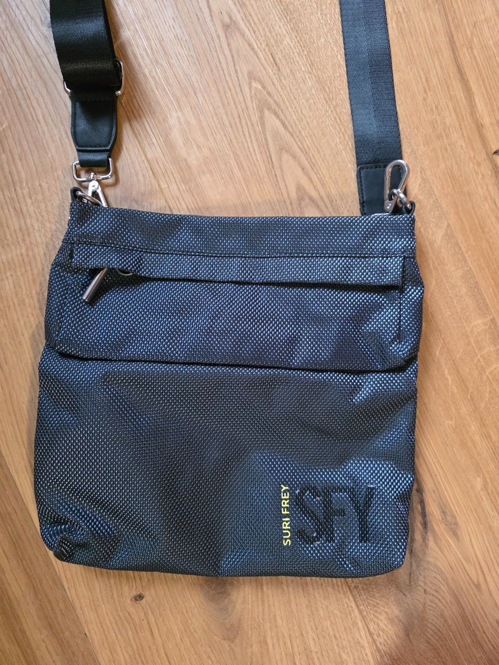 Suri Frey Taschen: Suri Frey Handtasche Umhänge Tasche – Gebraucht aus Walterswil BE von Lonitti