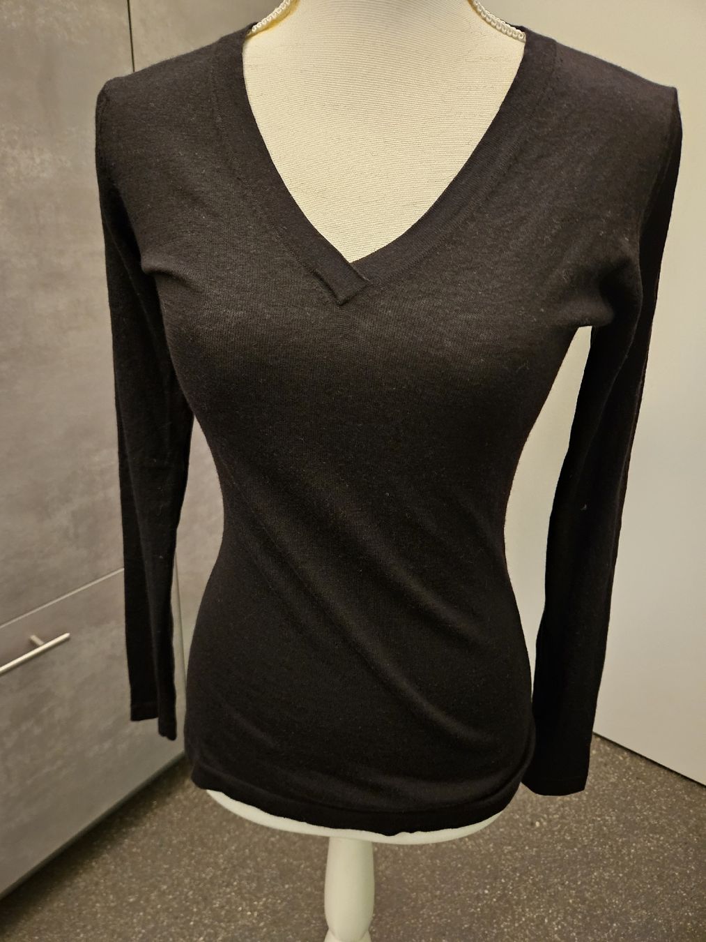 Maglioni & Felpe: Bruno Manetti Pullover Schwarz Gr 42 Seide Cashmere – Usato da Anwil venduto da tamoos