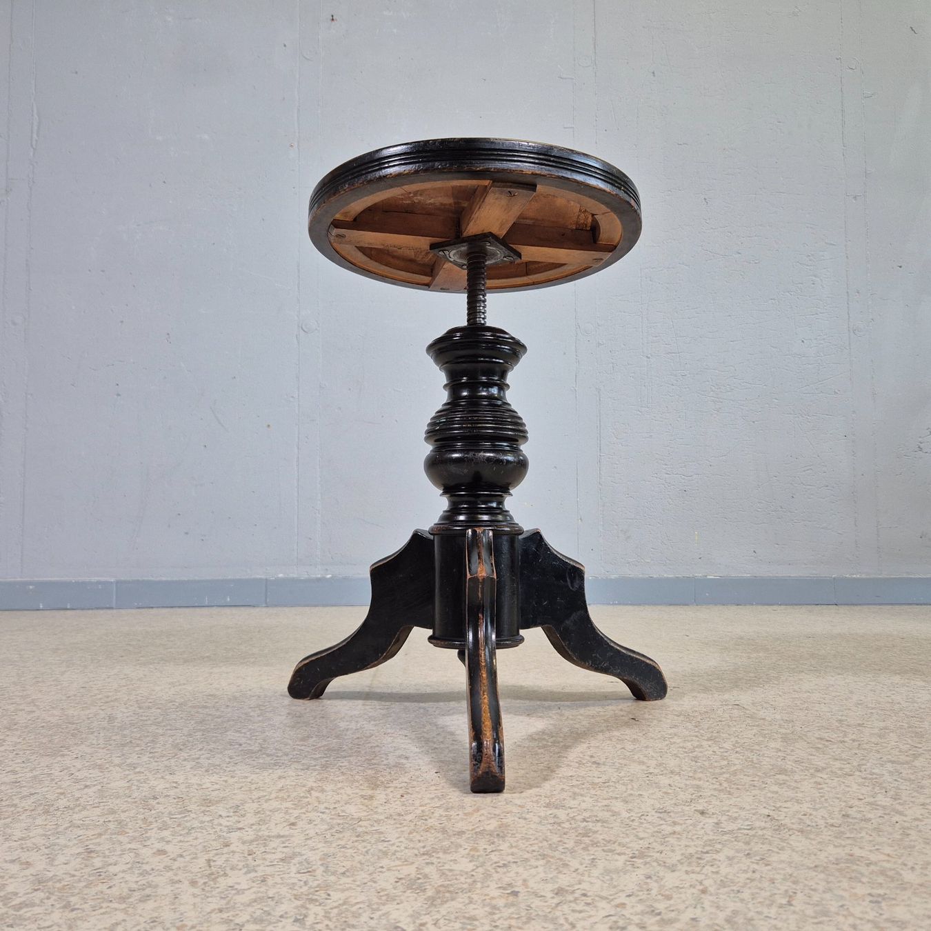 Sgabelli: Antik Klavierhocker Piano Stool  Drehhocker – Usato da Nottwil venduto da Wondewa-Shop