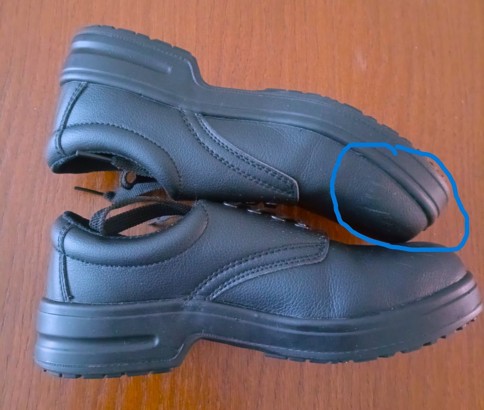 Chaussures femmes: Sicherheitschuh Gr. 38 schwarz – D'occasion à Schwarzenburg par Miri13 2