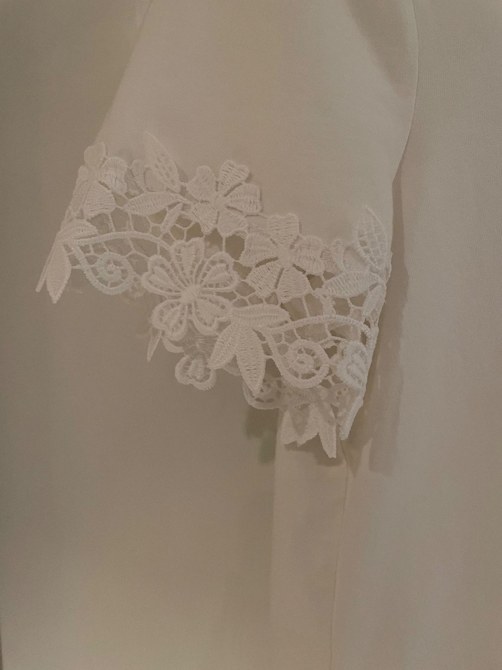Esprit Camicette: Esprit, Stylisches Blusenshirt mit Spitzendeko, Grösse S – Usato da Niederweningen venduto da baghirac 1