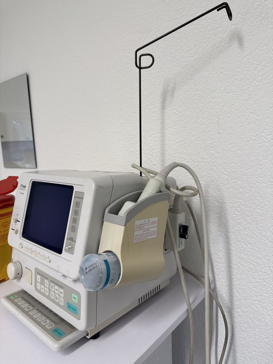 Appareils médicaux: FFSonic Ultraschallgeraet - alt  – D'occasion à Bülach par  1