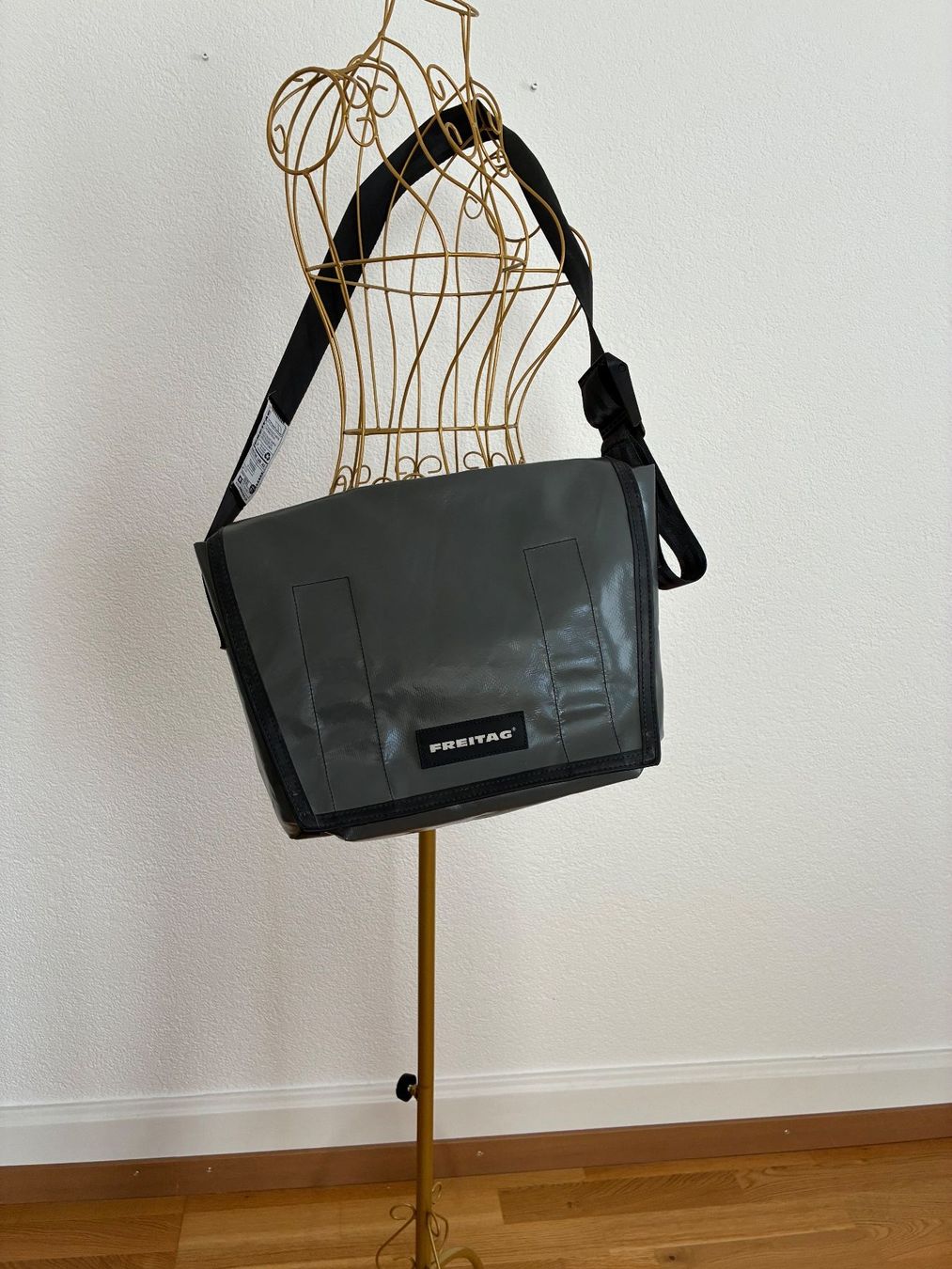 Freitag Altro in  Abbigliamento & Accessori: Freitag F13 TOP CAT anthracite – Nuovo (secondo la descrizione) da Bern venduto da Comet69