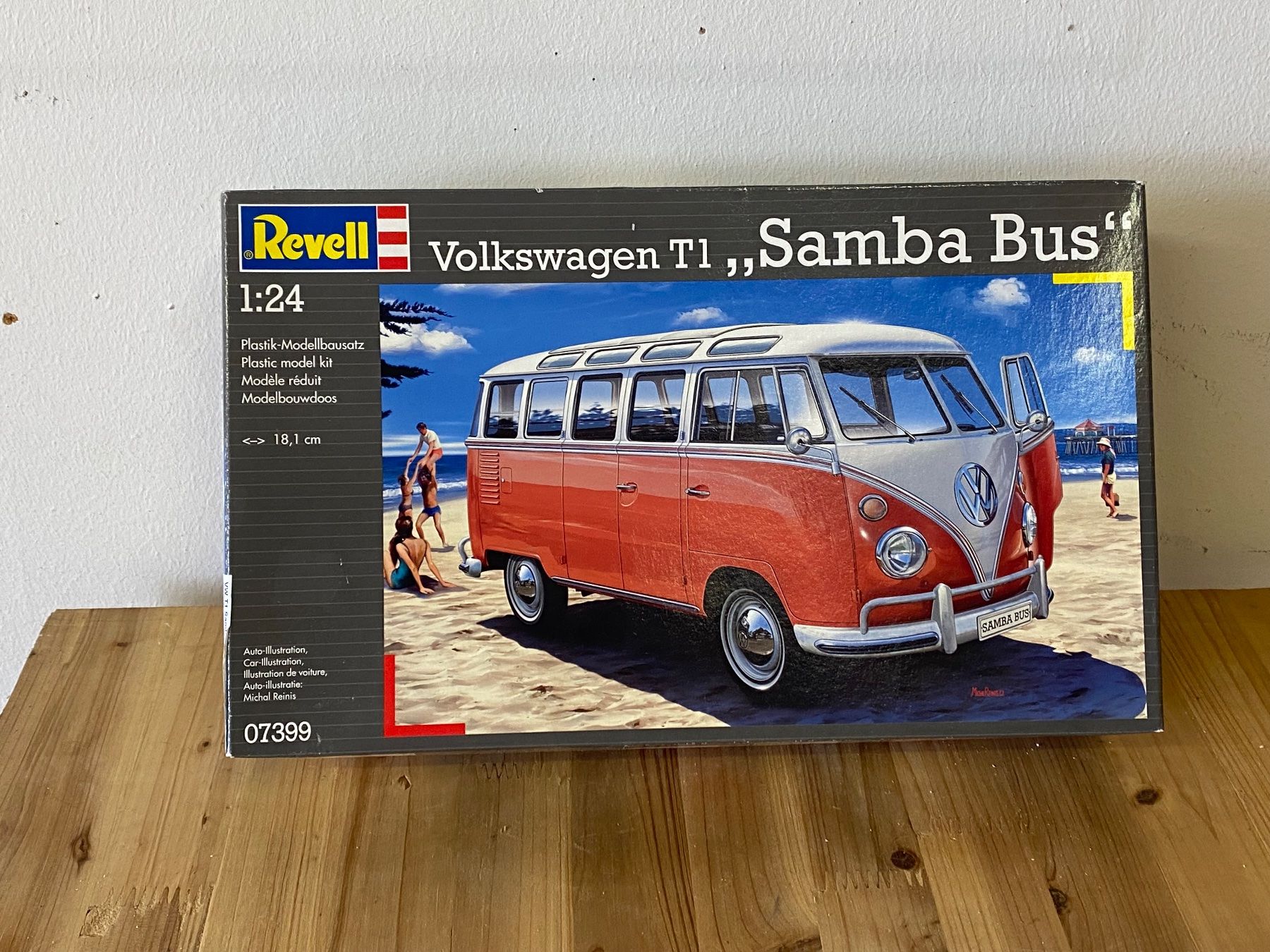 Revell Kit di modellismo & Modellini statici: VW T1 "Samba Bus" 1:24 / Revell – Nuovo (secondo la descrizione) da Zürich venduto da Matteo6