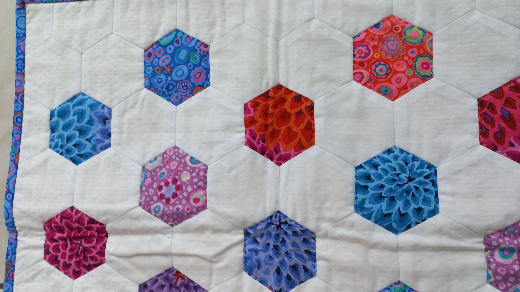 Tutte le decorazioni: Handgemachte Patchwork Quilt, 65x65 cm – Nuovo e nell'imballaggio originale da Winistorf venduto da acreativ4 2
