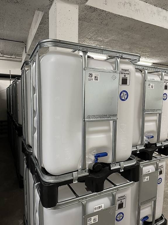 Abbeveratoi e trogoli: Neue IBC Wassertank 300 Liter – Usato da Schöfflisdorf venduto da Dance04 2