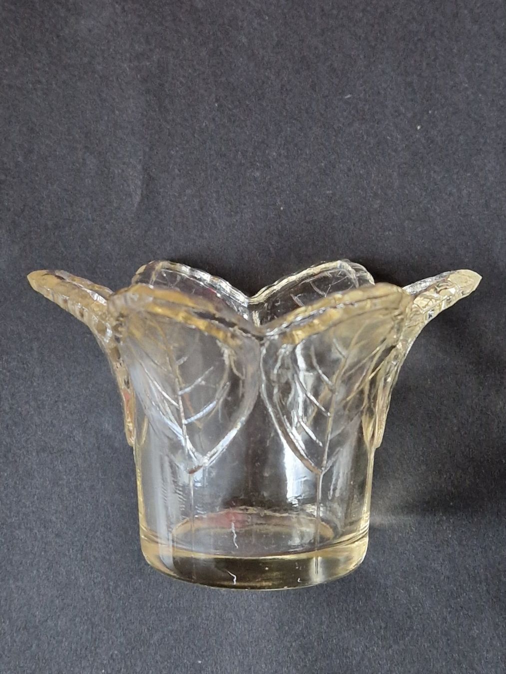 Kerzenständer: Teelicht - Glas in Blumenform – Gebraucht aus Nänikon von kriki