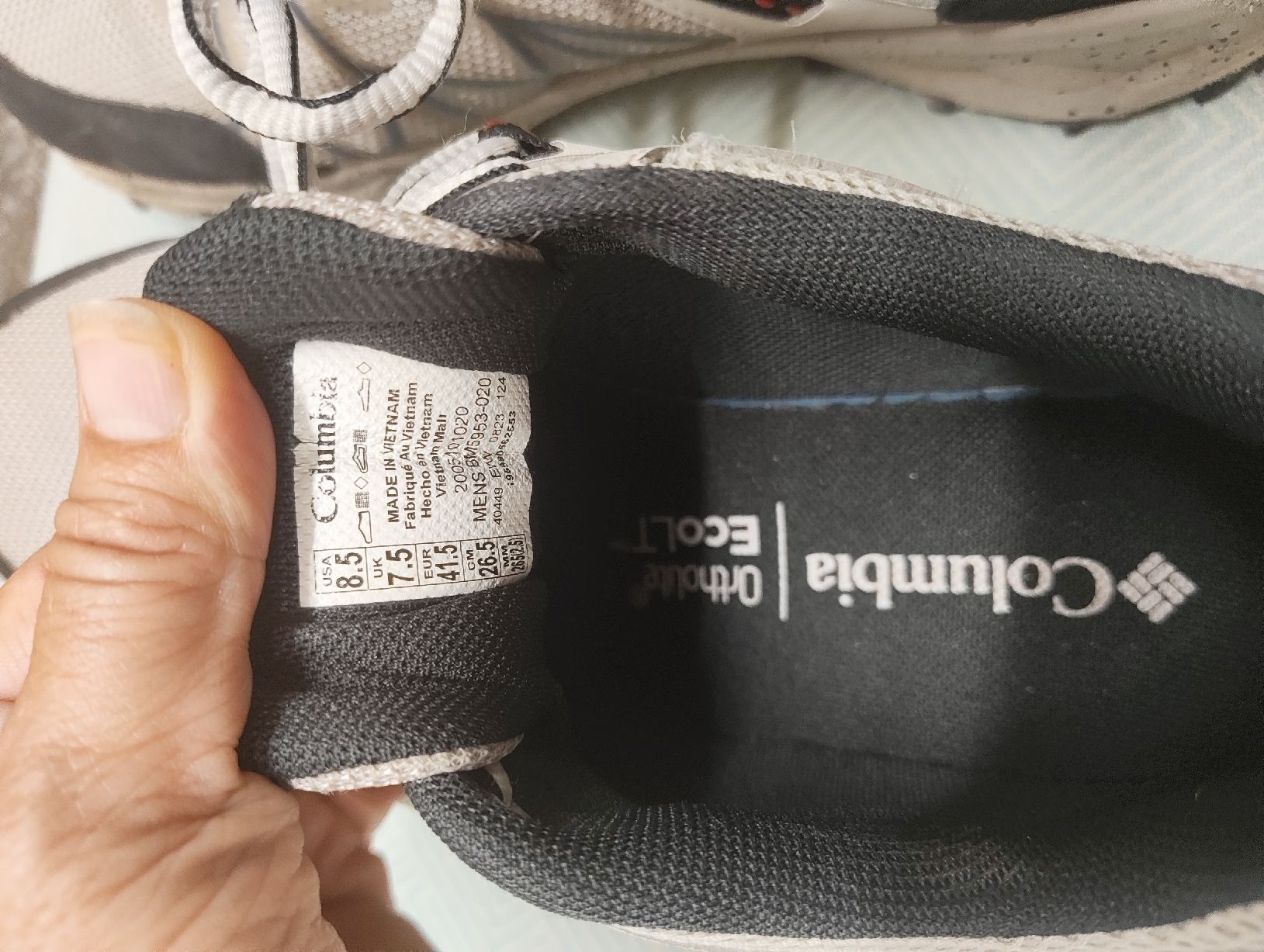 Columbia Chaussures hommes: Wanderschuhe Columbia unisex Grösse 41.5 gebraucht – D'occasion à WENGEN par majca 4