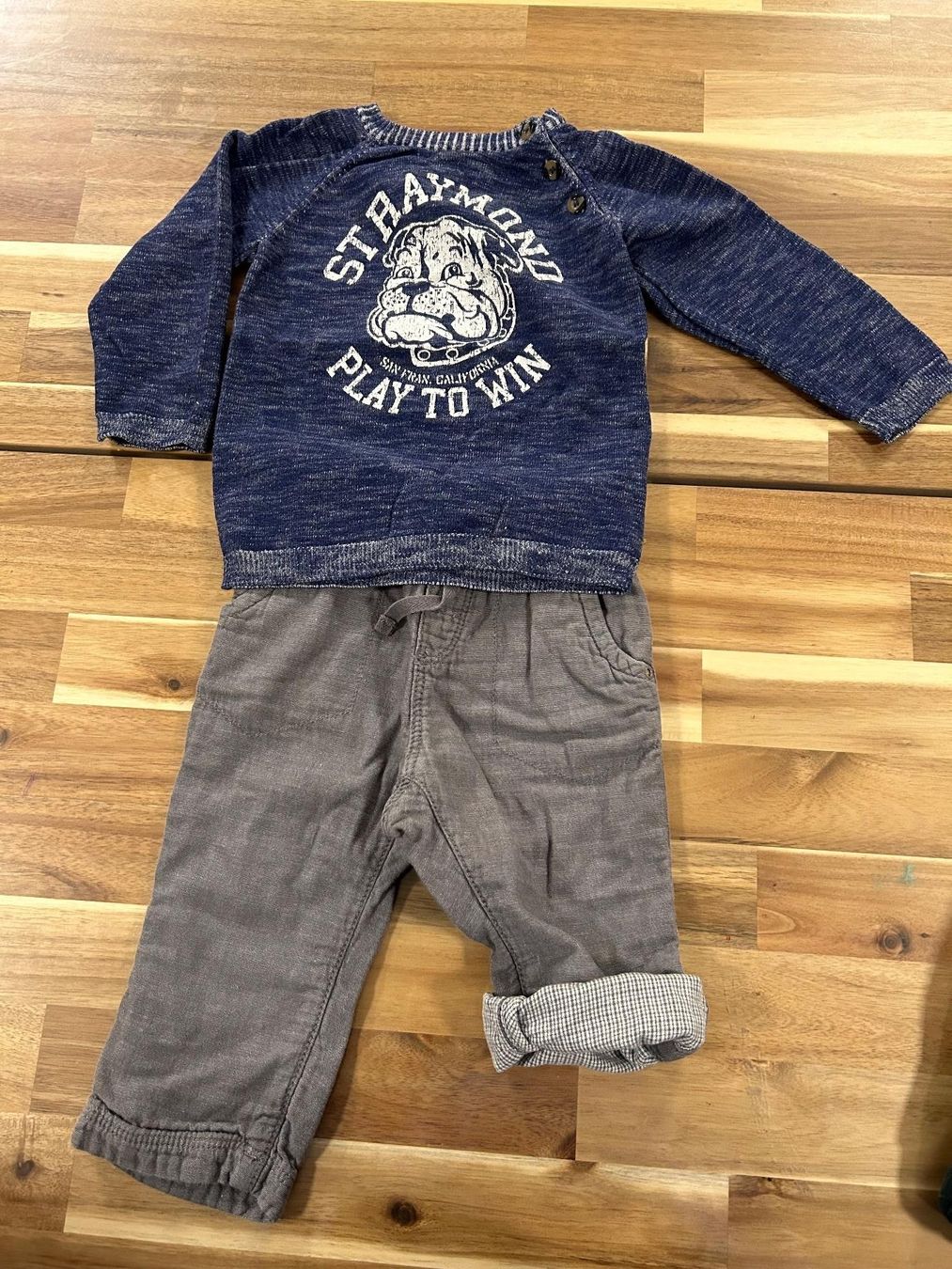 Lotti & Set di vestiti: 2 Herbstoutfit Pulli + Hose Gr. 86 – Usato da Würenlingen venduto da meadc