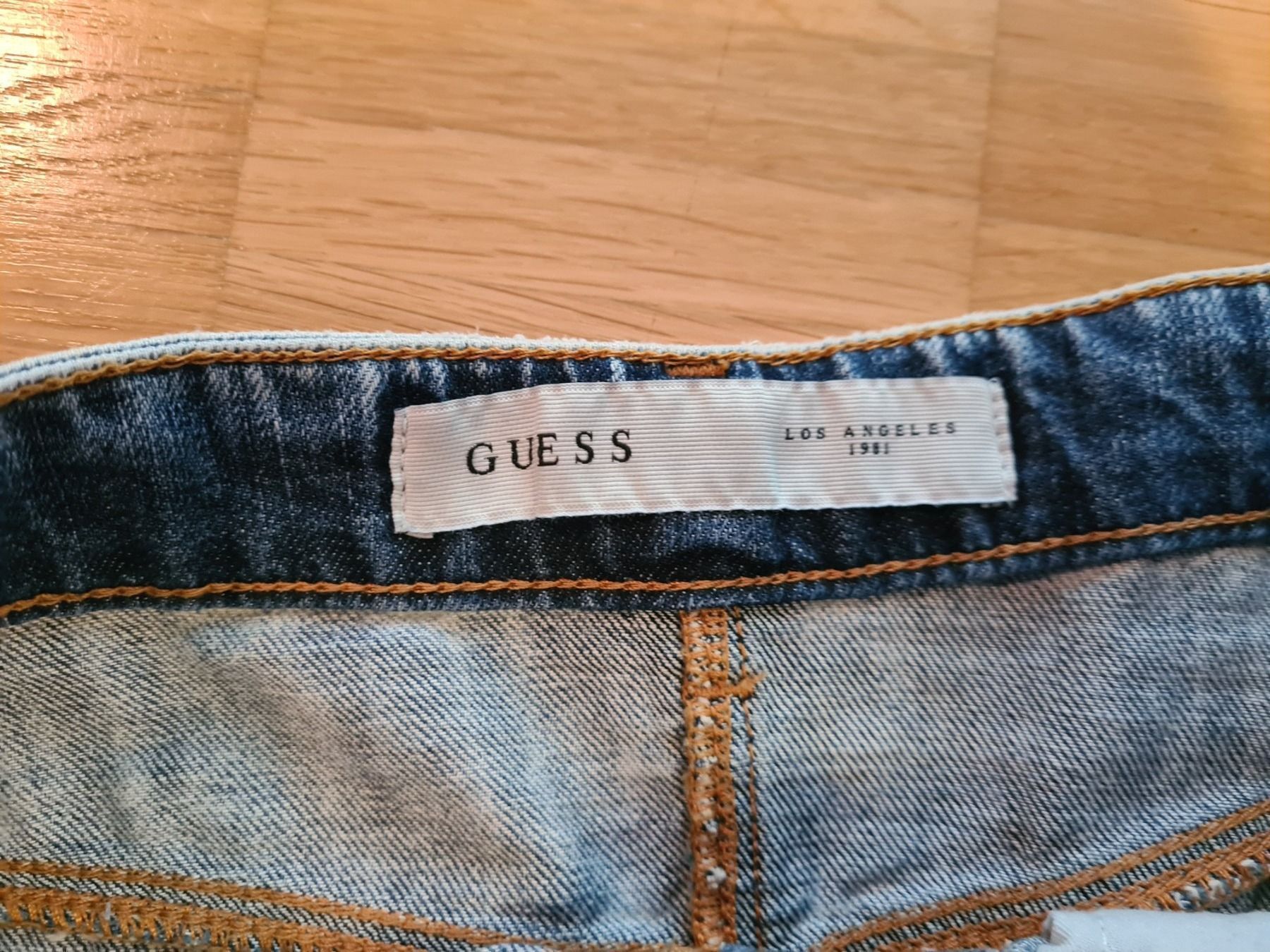 Guess Gonne: Guess Minirock Gr. 27 – Usato da Jona venduto da Good_luck_ 7