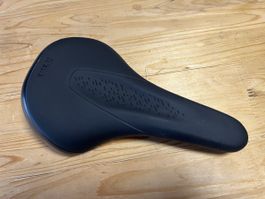 Fi'zi:k Terra Saddle 145mm