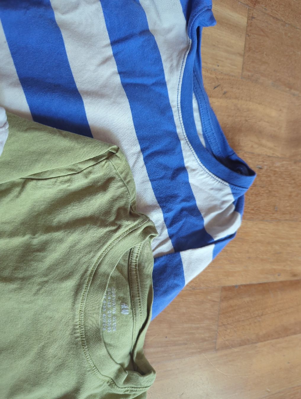 H&M Lotti & Set di vestiti: H&M Langarmshirt Gr. 110/116 – Usato da Eglisau venduto da raf_hn2x 1
