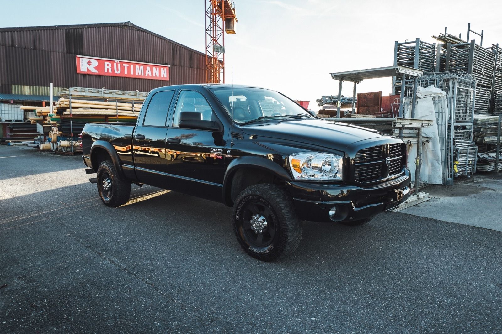 Dodge Automobili: DODGE RAM 2500 / 6.7 L / 10 T AHK / EINTAUSCH MÖGLICH – Usato da Diessenhofen venduto da Chlutteri