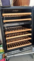 Weinkühlschrank mit 6 Holzböden guter Zustand