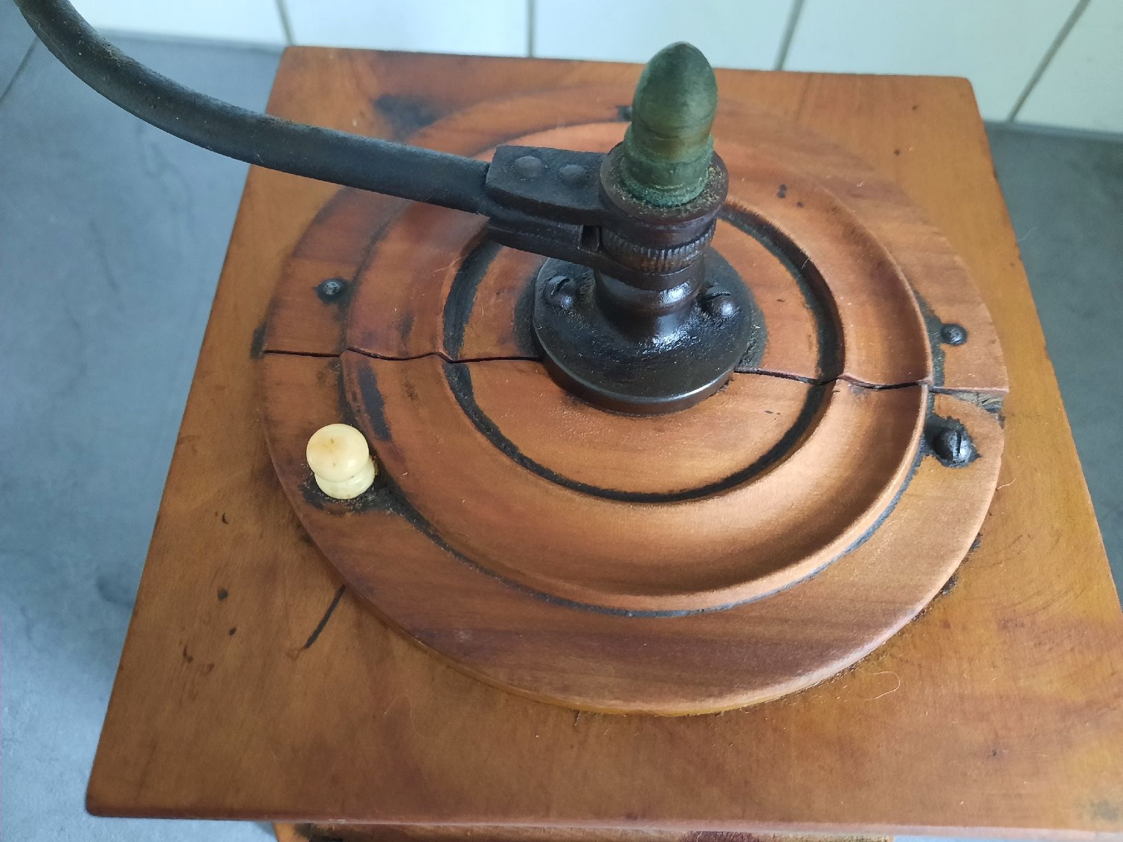 Elettrodomestici da cucina: MOULIN À CAFÉ, ancien – Usato da Le Locle venduto da marylise01 2
