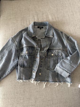 Coole Jeansjacke von Missguided, Gr. 34 - Sommer Must-have!