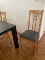 Lot de 6 chaises en bois, assises cuir noir, design sobre 52