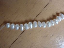 Zuchtperlen, 2 Stränge à ca. 41 cm, unbenutzt, neu