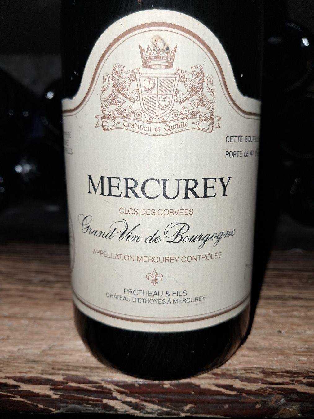 Vino: Mercurey "Clos des Corvées" 1981 – Nuovo e nell'imballaggio originale da Le locle venduto da juliensaran 1