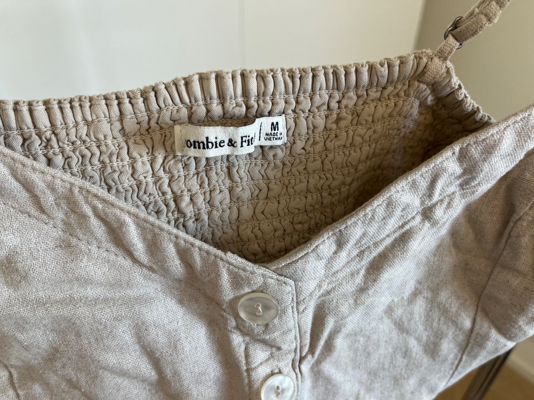 Abercrombie Tops: beiges Abercrombie & Fitch Top, Gr. M – Gebraucht aus Zürich von Estelle_C 1