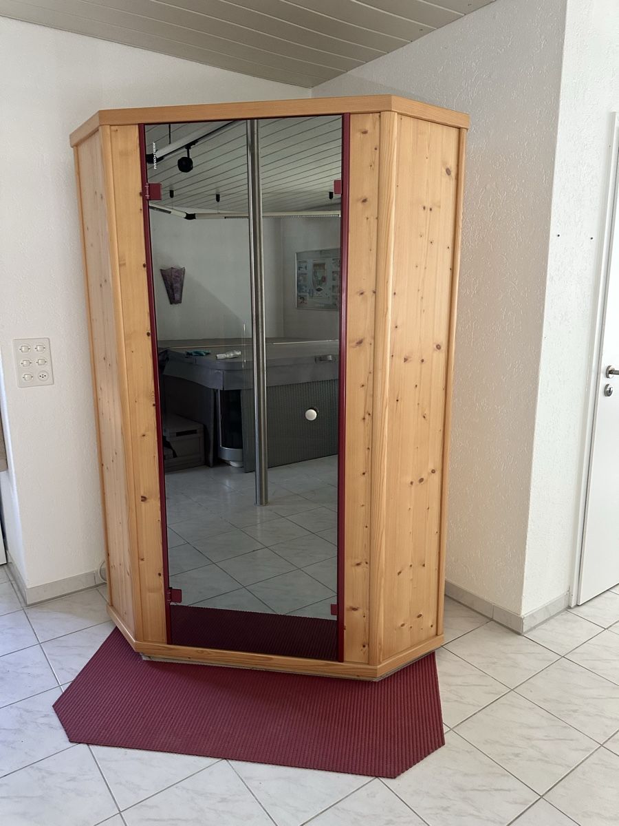 Saunas & Accessoires: infrarotkabine physio therm – D'occasion à Uttigen par edu_jn6l