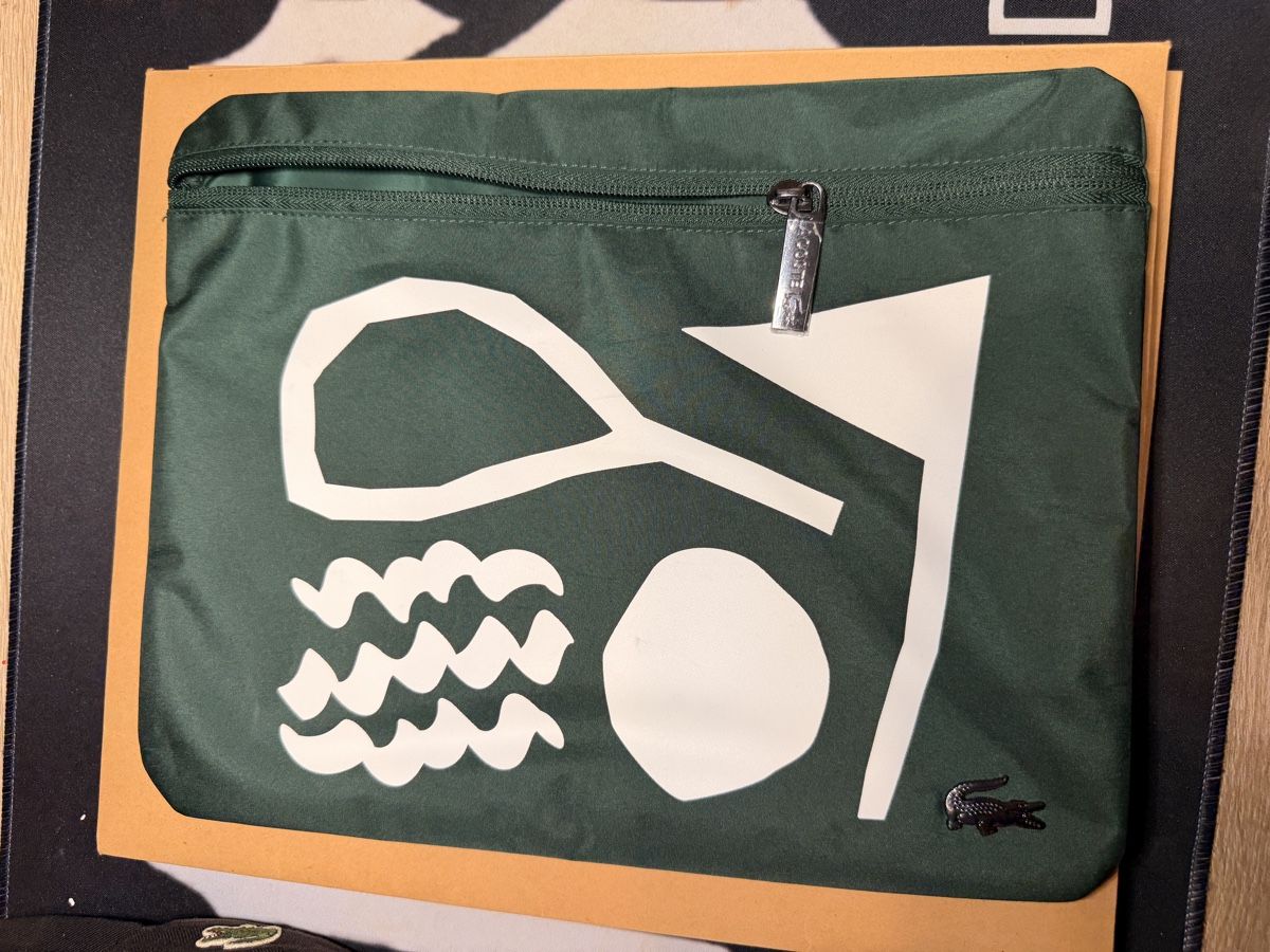 Lacoste Kosmetikkoffer: Lacoste Necessaire Neu – Neu und originalverpackt aus Visp von locosshop 2