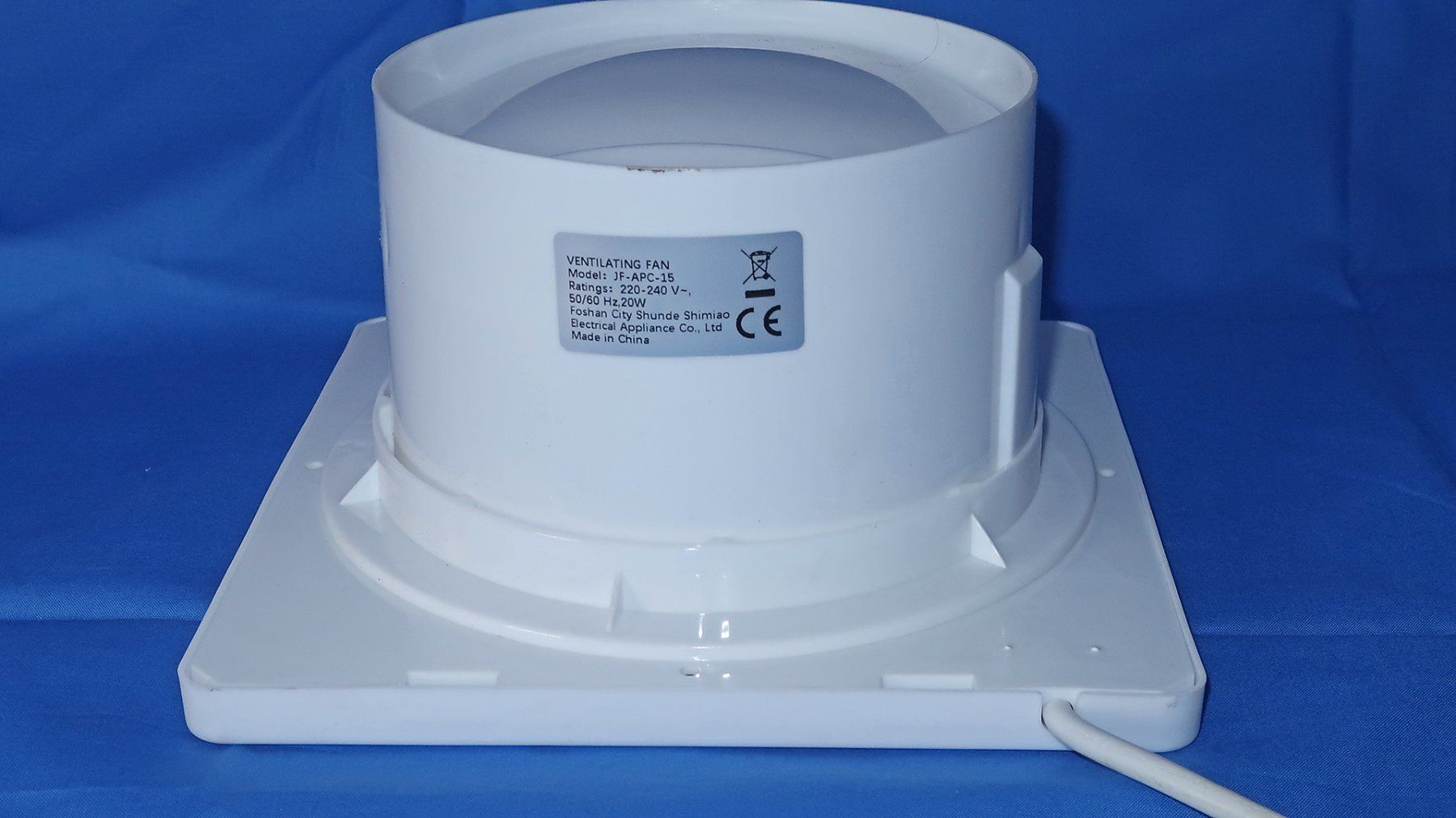 Ventilatori: Weisser Abluftventilator 15cm mit Zubehör – Nuovo (secondo la descrizione) da Uster venduto da Mruedis 1
