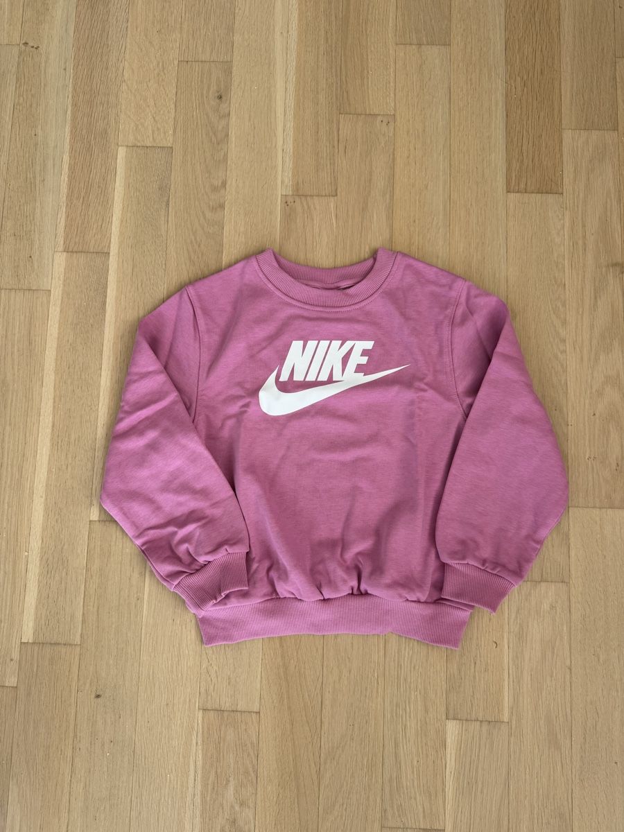 Nike Maglioni & Felpe: Nike Sweatshirt Grösse 116-122 – Nuovo e nell'imballaggio originale da Laufen venduto da AnnaBlunschi
