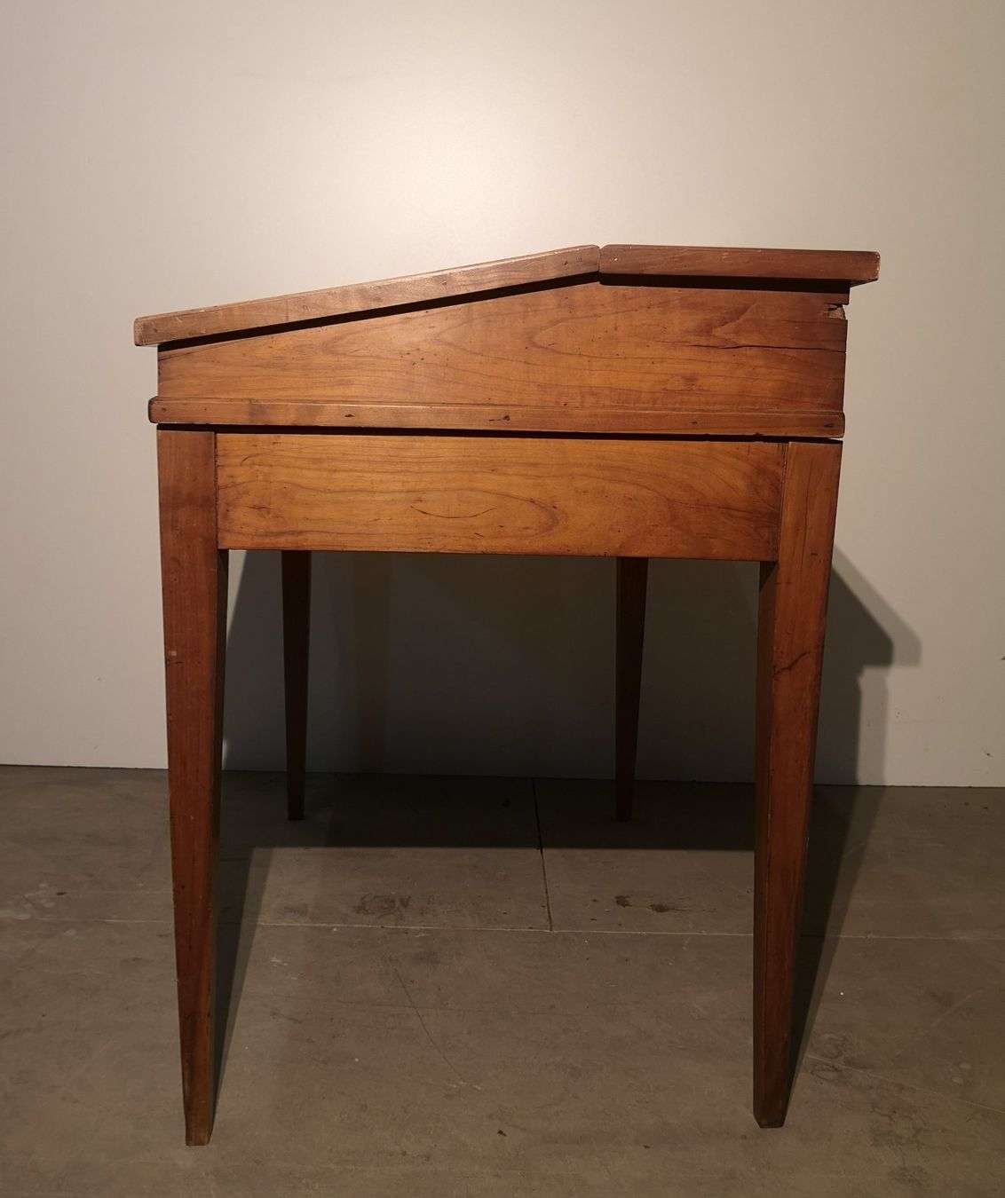 Scrivanie: Biedermeier Klapp-Schreibtisch mit Schubladen, Kirschbaum – Usato da Solothurn venduto da Sis_email 7