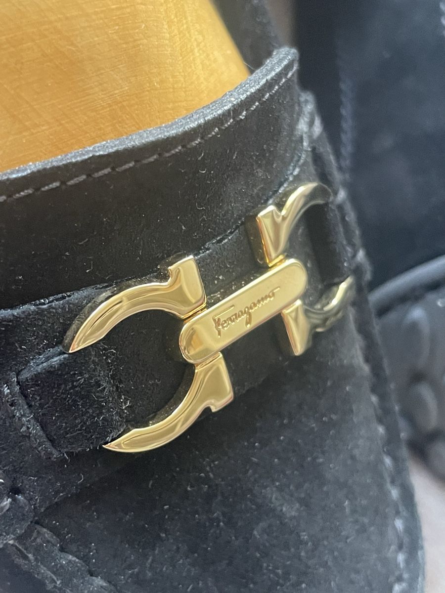 Salvatore Ferragamo Scarpe da donna: Wunderschöne Wildlederschuhe von Ferragamo – Nuovo e nell'imballaggio originale da Zürich venduto da Caracol1998 3