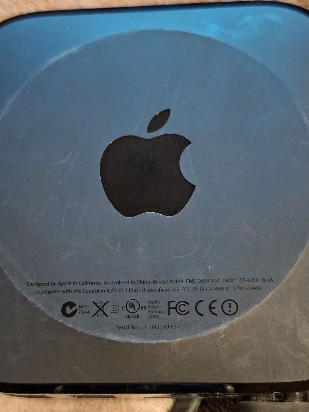 Apple Systèmes audio & multimédias: Apple TV modèle A1469 avec télécommande et guide inclus – D'occasion à Tannay par v1n1p00h 1