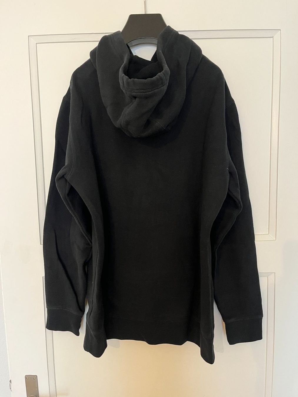 Maglioni & Felpe: KAPUZENPULLOVER VANS SCHWARZ – Usato da Zürich venduto da Ankawhi 1