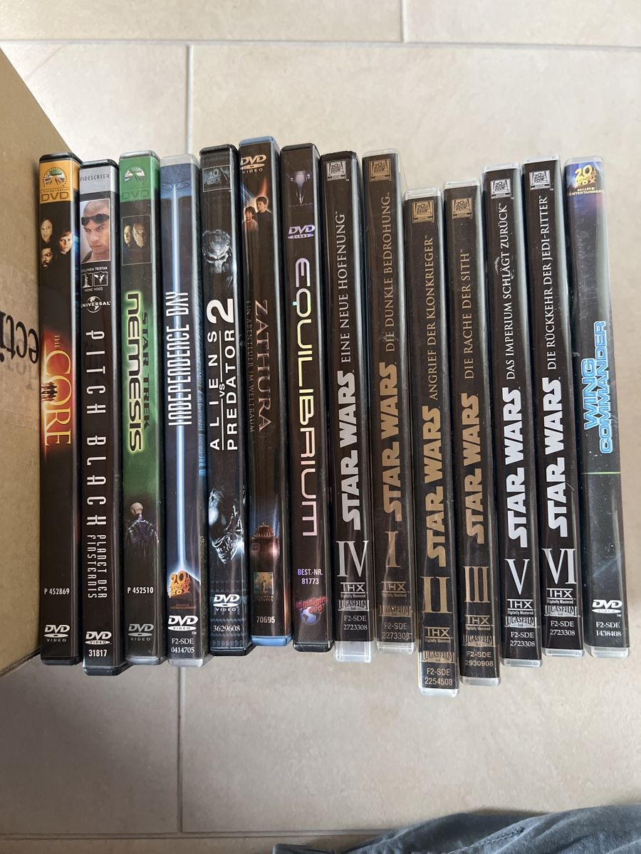 Tutti i DVDs: DVD Science-Fiction, STAR WARS, Independece Day, EVOLUTION – Usato da Hauptwil venduto da Kevin_bounce