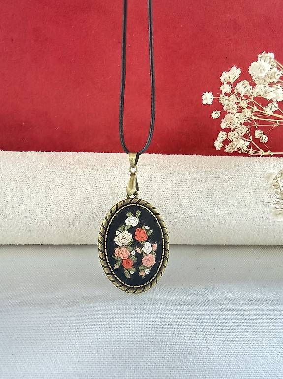 Ciondoli: Vintage Anhänger mit Rosen – Usato da Thalwil venduto da han_2b8c 1