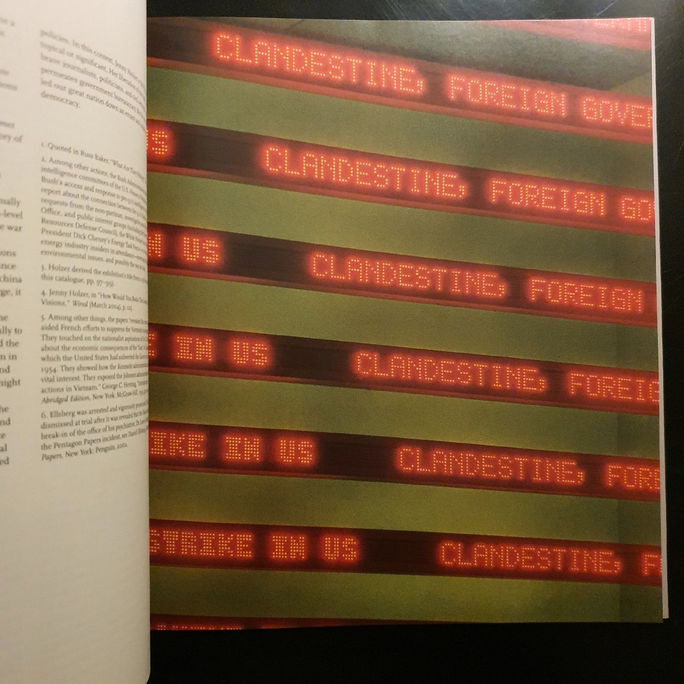 Libri: Jenny Holzer: Truth Before Power - Hardcover – Usato da Zürich venduto da TimZurich1 7