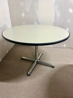 Runder Tisch mit weisser Platte + Chromfuss, Büro, 2x verf.