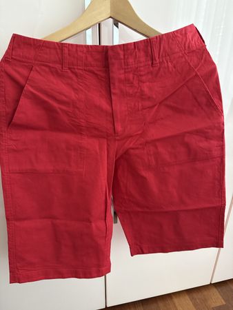 Bogner Women's Red Shorts, Size 8, Perfect for Summer!