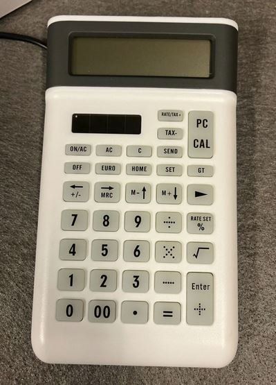 Calcolatrici tascabili: USB-Calculator mit je 3 USB  ab 1.- NEU – Nuovo e nell'imballaggio originale da Plaffeien venduto da Rena88