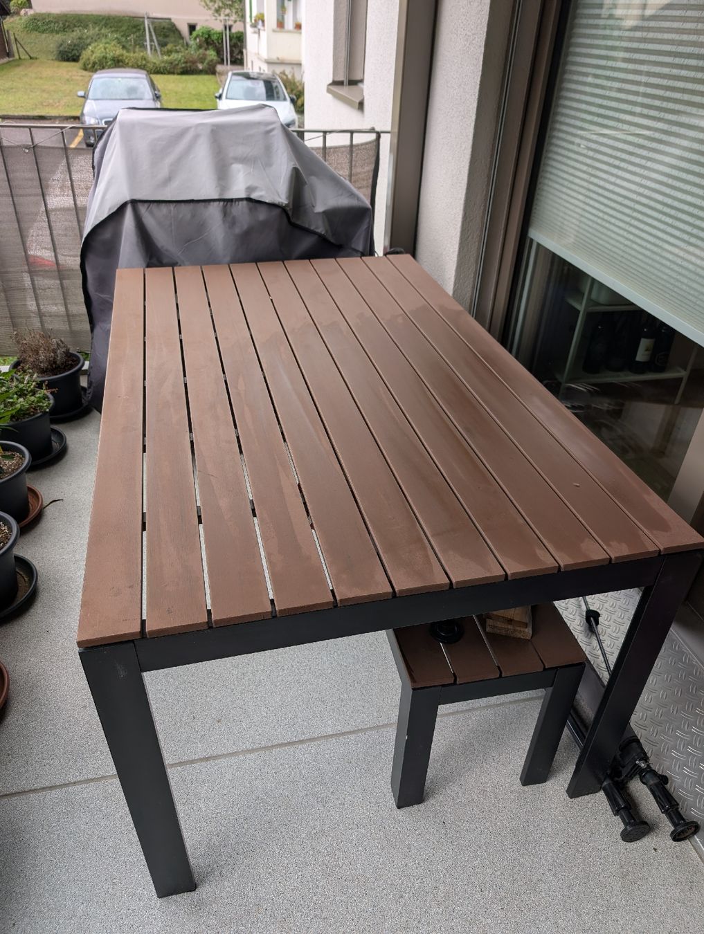 Tische: Robustes Gartentisch Set – Gebraucht aus Kriens von Gloiomo