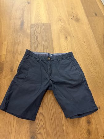 WE Shorts, Dunkelblau, Grösse 29, Top Zustand, ungetragen.