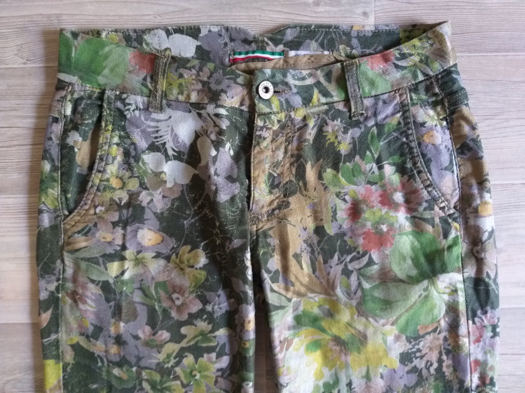 Please Jeans Jeans: PLEASE Jeans taille / Grosse XS – Usato da Cossonay-ville venduto da Super-Price-Quality 1