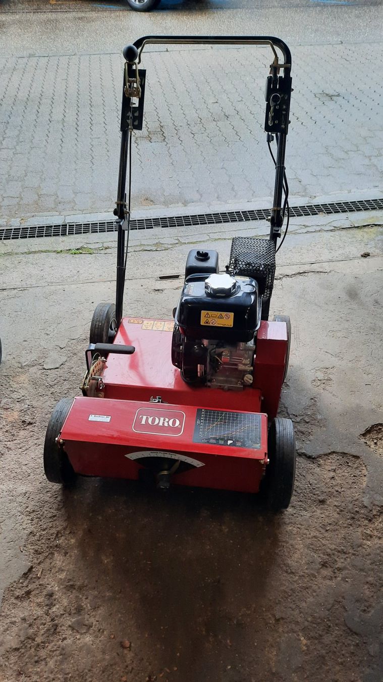 Toro Tutte le macchine: Nachsägerät TORO Modell 23511 – Usato da Luzern venduto da F.BuchserAG