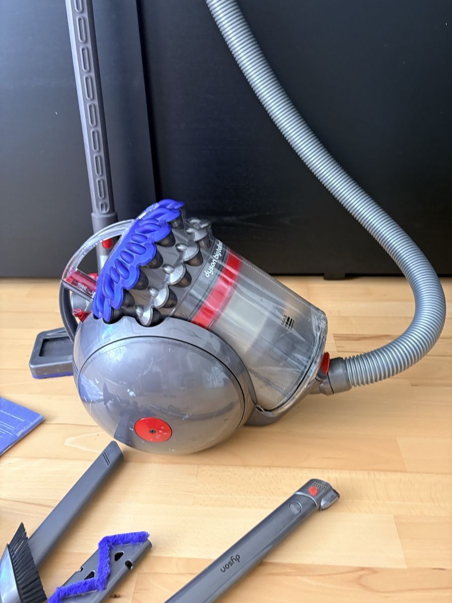 Dyson Aspirateurs & Accessoires: Dyson big ball multifloor pro – D'occasion à Baden par celine.kassia 2