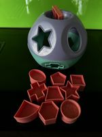 Formen Sortierspiel, Motorikwürfel für Kleinkinder.