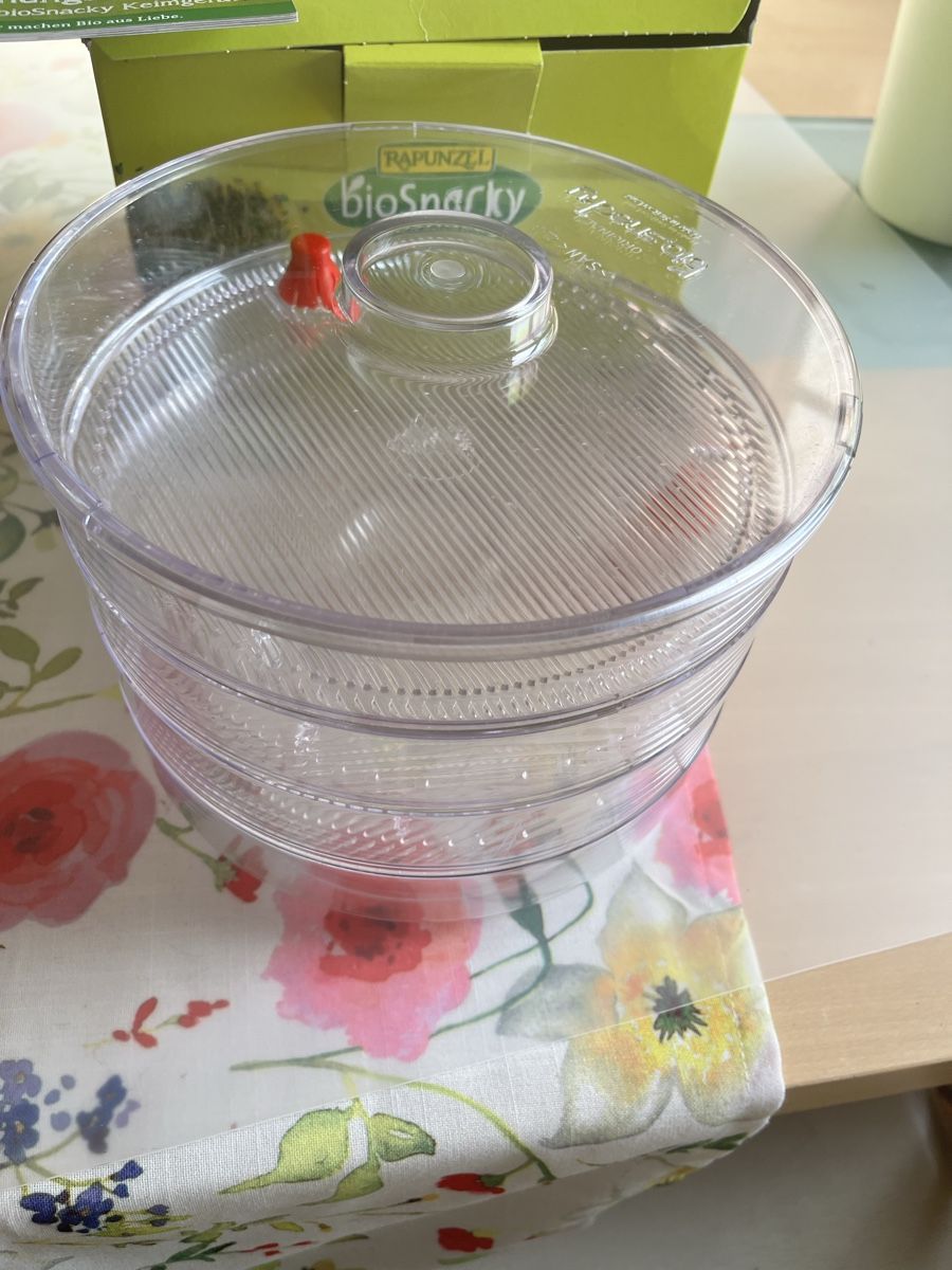 Elettrodomestici da cucina: Rapunzel BioSnacky Keimgerät Classic Germinator – Usato da Hochdorf venduto da Forestgreen 1
