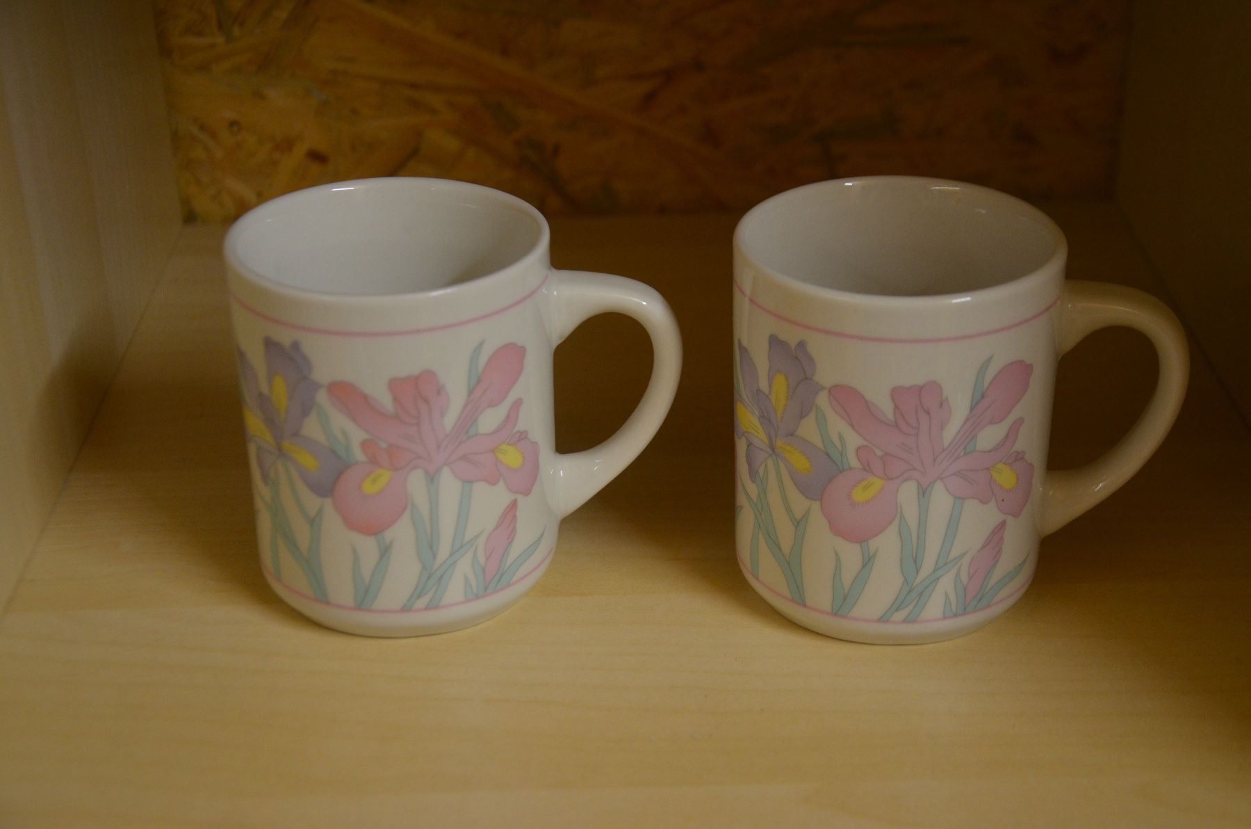 Tazze: 2 TASSE NEU – Nuovo e nell'imballaggio originale da Chiasso venduto da Dolly015