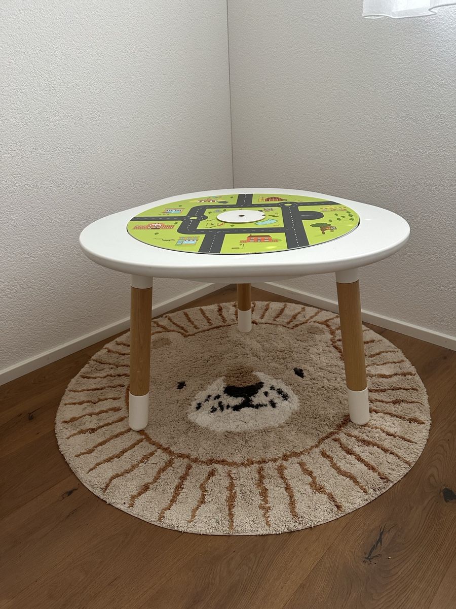 Tische: Kinderspieltisch von Stokke MuTable Multifunktionstisch – Gebraucht aus Safenwil von ds83